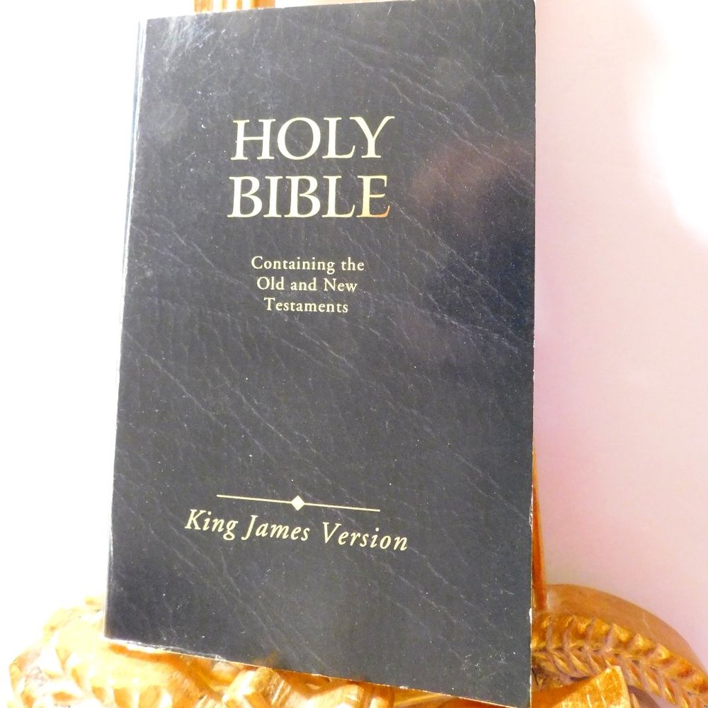 Holy Bible Containing New & Old Testaments King James Version Barbour Publishing